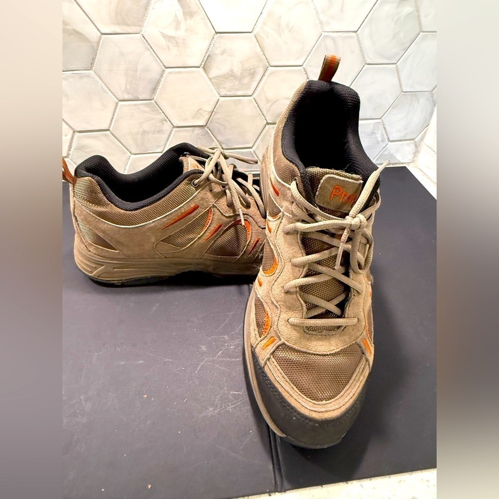 Propet Connelly Hiking Diabetic Walking Shoe Tan Suede Size 10.5 Orthopedic